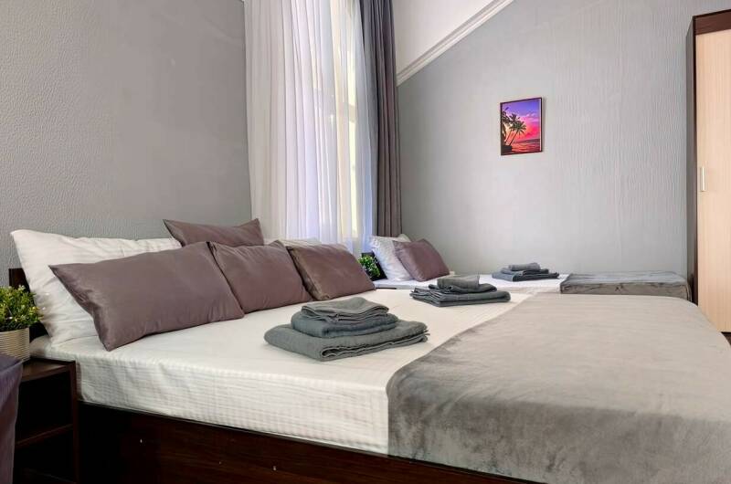 Пятиместный номер «Полулюкс» с балконом