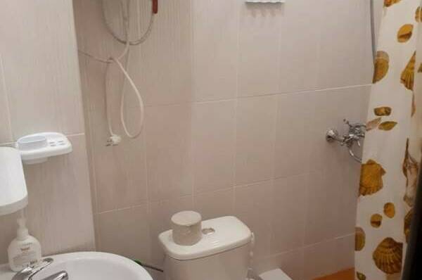 «Стандарт» 2 этаж вид на железную дорогу