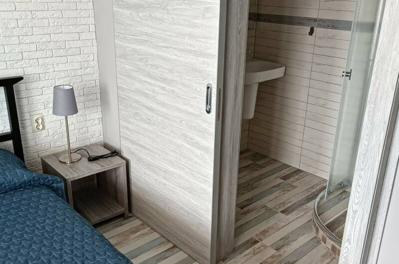 Трехместный номер с террасой