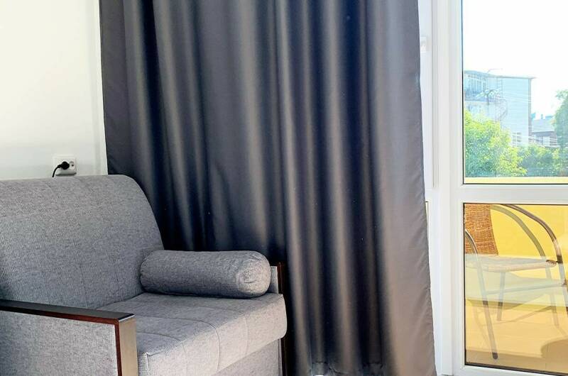 3-местный большой (с балконом, вид на бассейн)