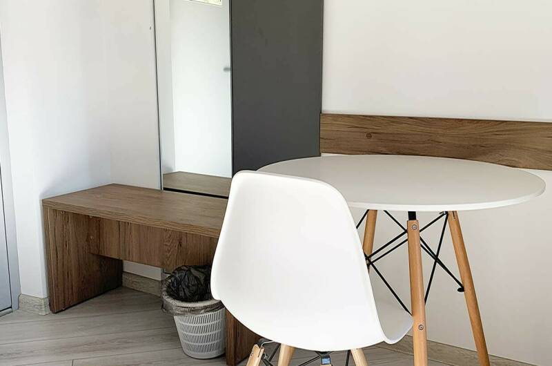 3-местный большой (с балконом, вид на бассейн)