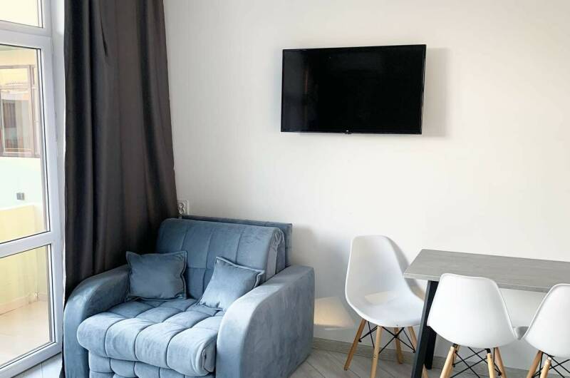 3-местный «Люкc» (с балконом, вид на бассейн)