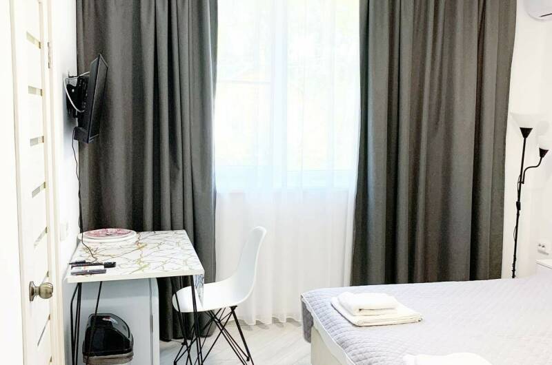 2-местный с большой кроватью (без балкона)