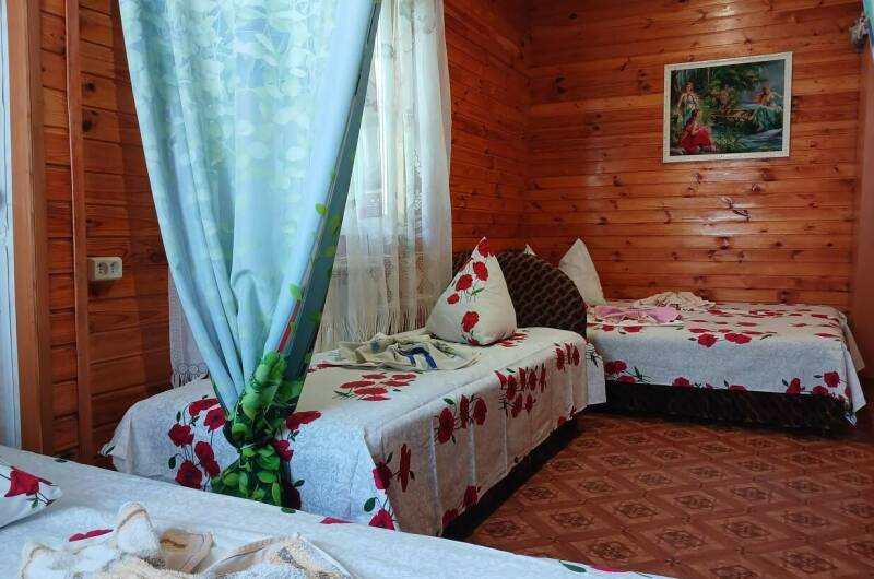 Номер 5 местный с мини кухней с удобствами