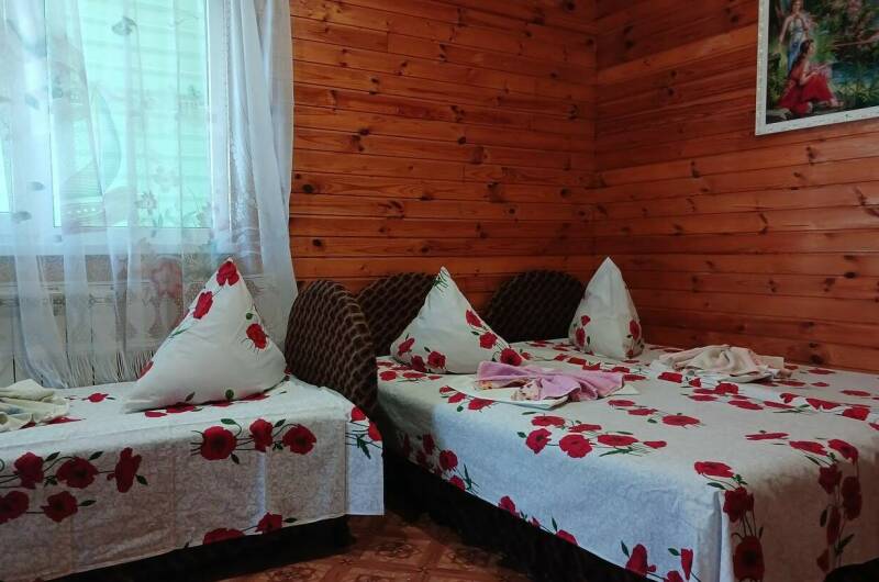 Номер 5 местный с мини кухней с удобствами