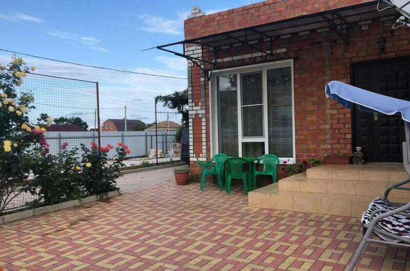 Шестиместный дом