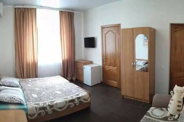 Стандартный номер (вид на сад)