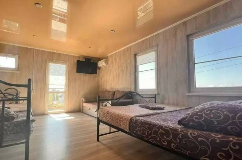 Двухкомнатный номер с кухней и балконом