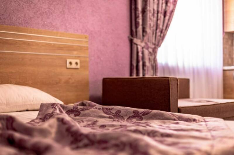 Студия 3-х местная с кухней «Комфорт»