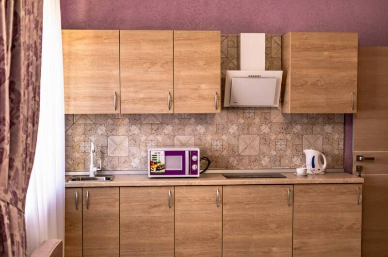 Студия 3-х местная с кухней «Комфорт»