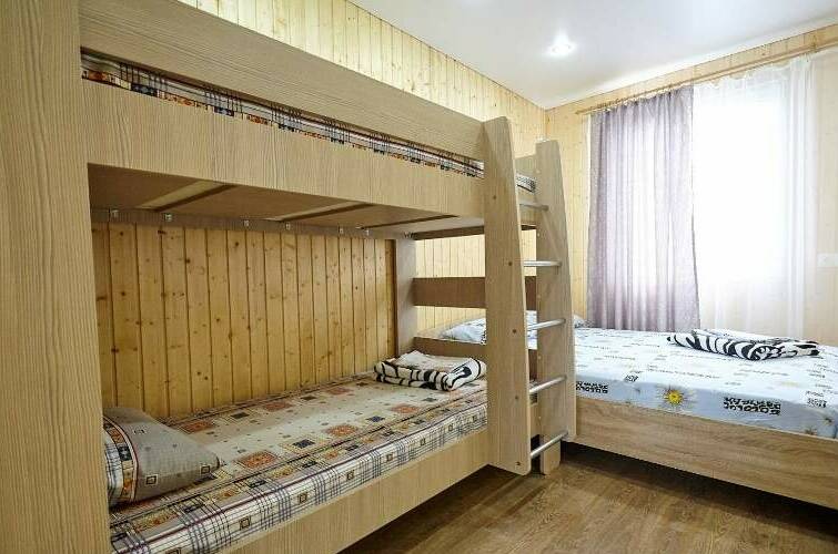 Двухкомнатный шестиместный номер (3)