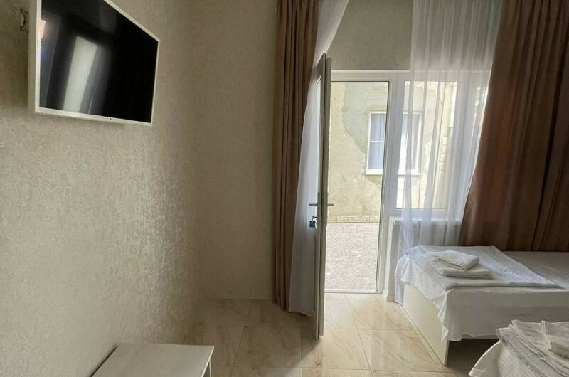 Трехместный номер на первом этаже