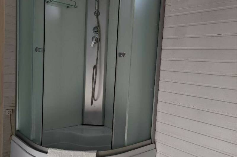 Семиместный домик