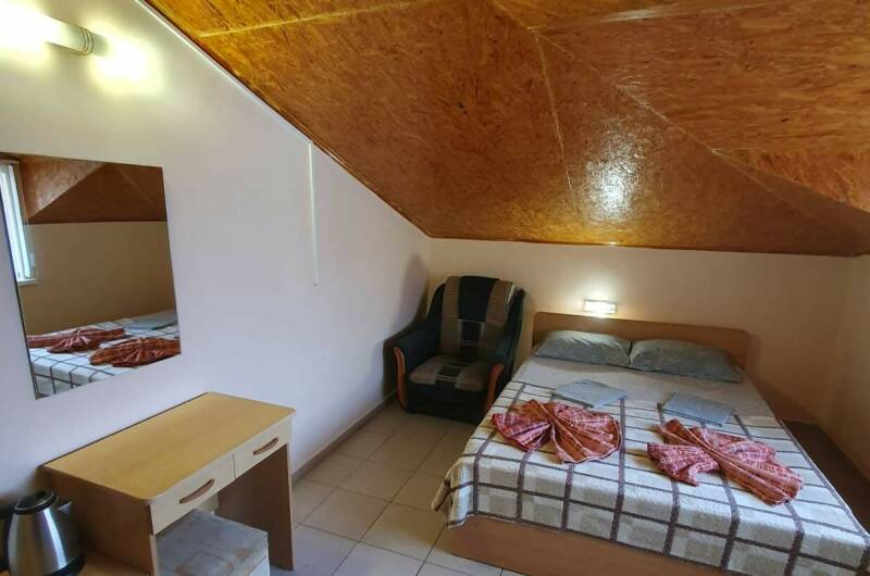 Трехместный «Мансарда» (эконом)