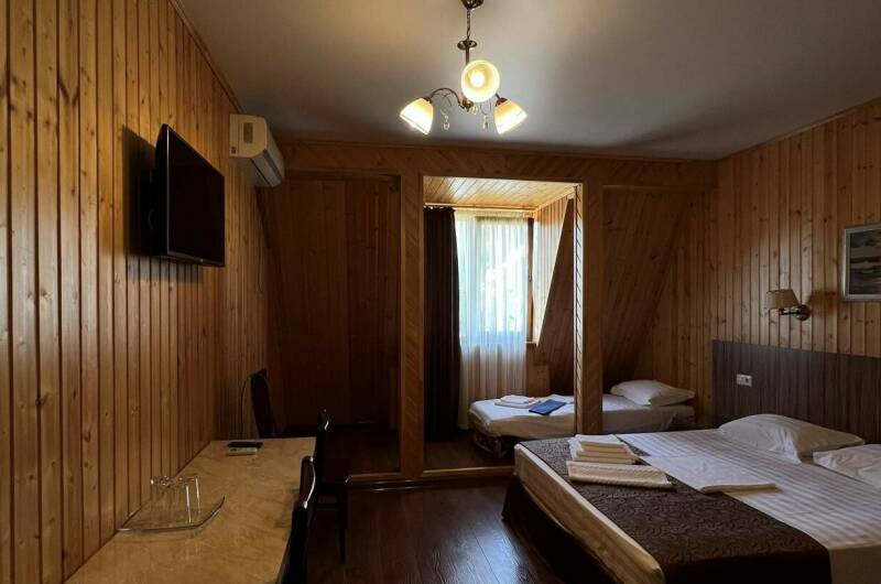 Двухместный номер без балкона на 4 этаже