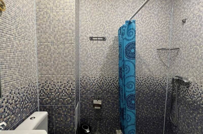 Четырёхместный номер без балкона на 1 этаже