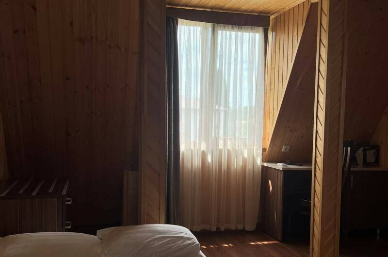 Четырёхместный номер без балкона на 4 этаже