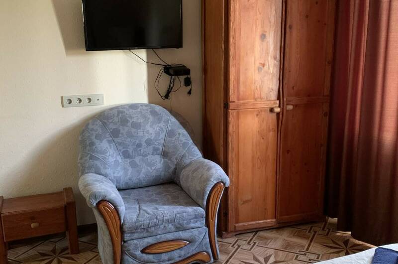 Двухкомнатный номер «Семейный» с мини-кухней