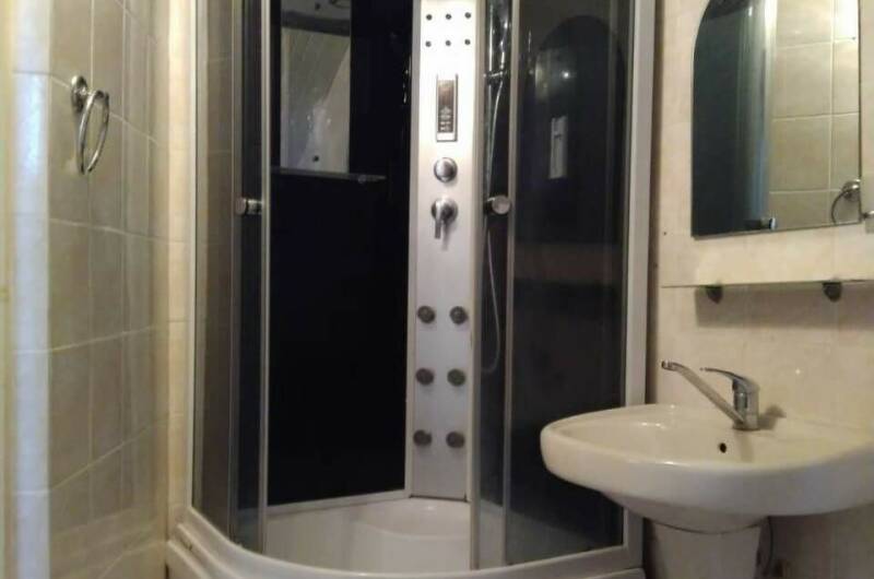 Двухкомнатный без балкона, вид на море