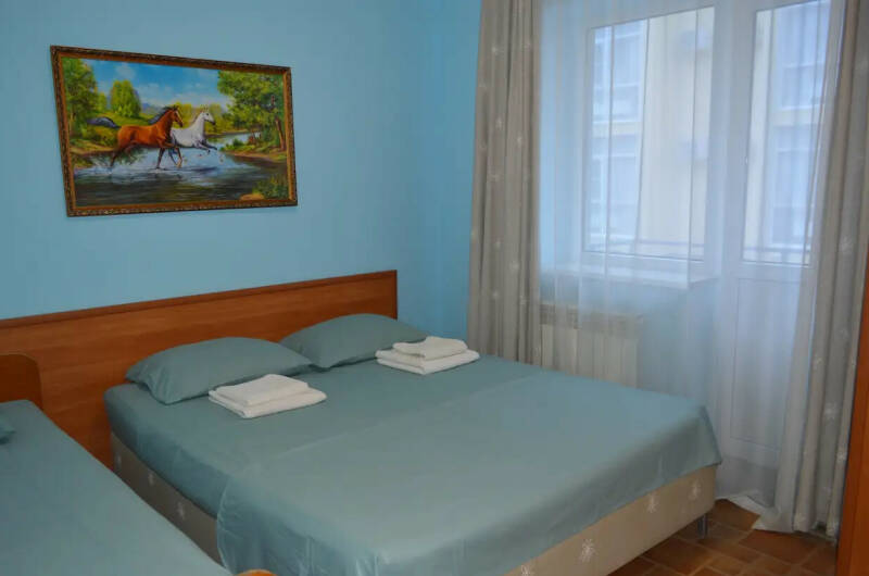 Двухкомнатный с балконом, вид во двор