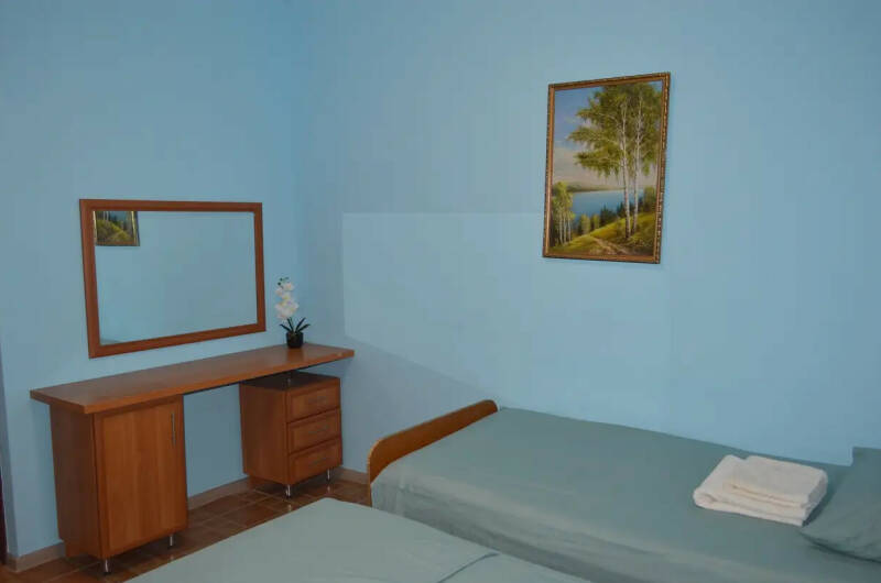 Двухкомнатный с балконом, вид во двор