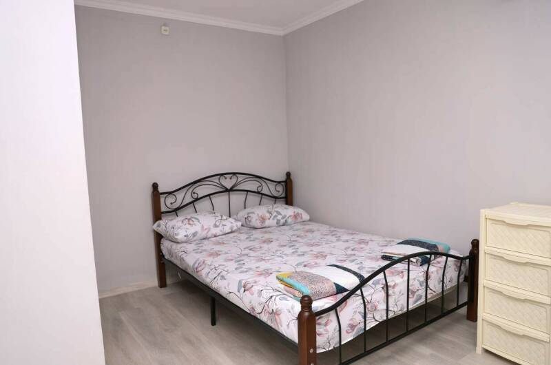 Трех местный номер с балконом с видом на горы