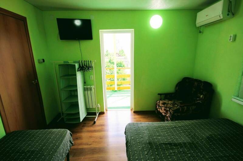 Комната «Салатовая» с террасой на втором этаже