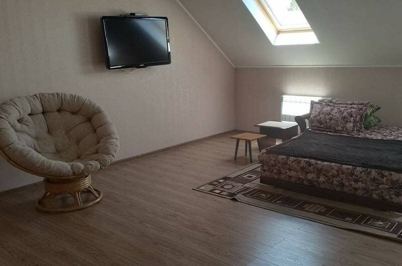 Студия(мансарда)