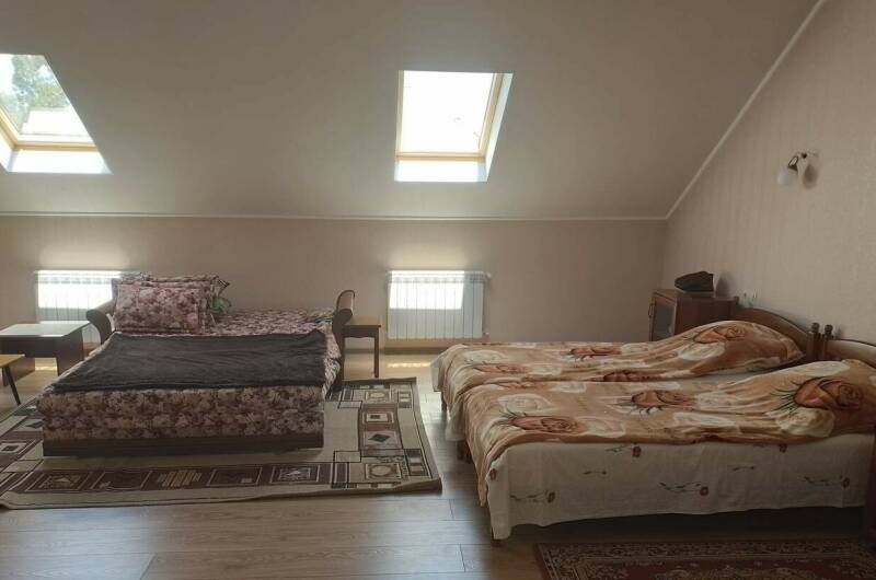 Студия(мансарда)