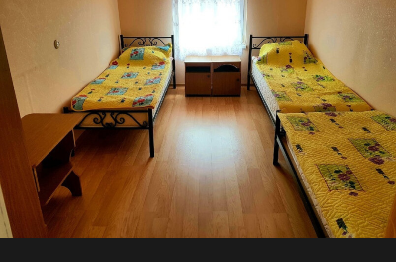 Трехместный номер с вентилятором