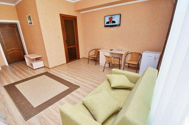 Номер «Полулюкс-студия»