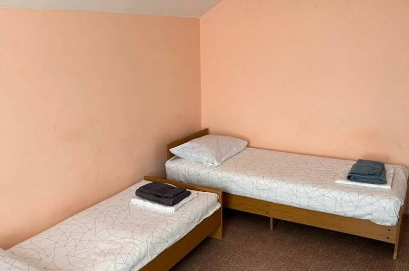 Трёхместный номер № 13