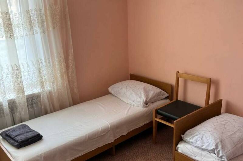 Трёхместный номер № 13