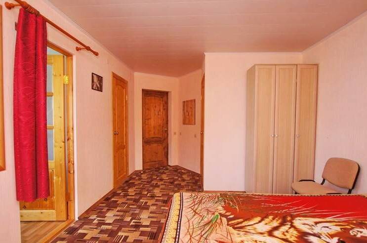 2-х местный номер с двумя доп. местами (№ 25)