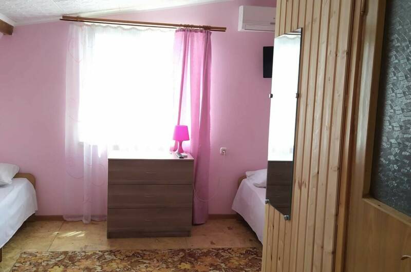 Стандарт четырехместный — № 3- 2 этаж