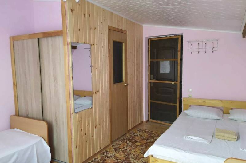 Стандарт четырехместный — № 3- 2 этаж