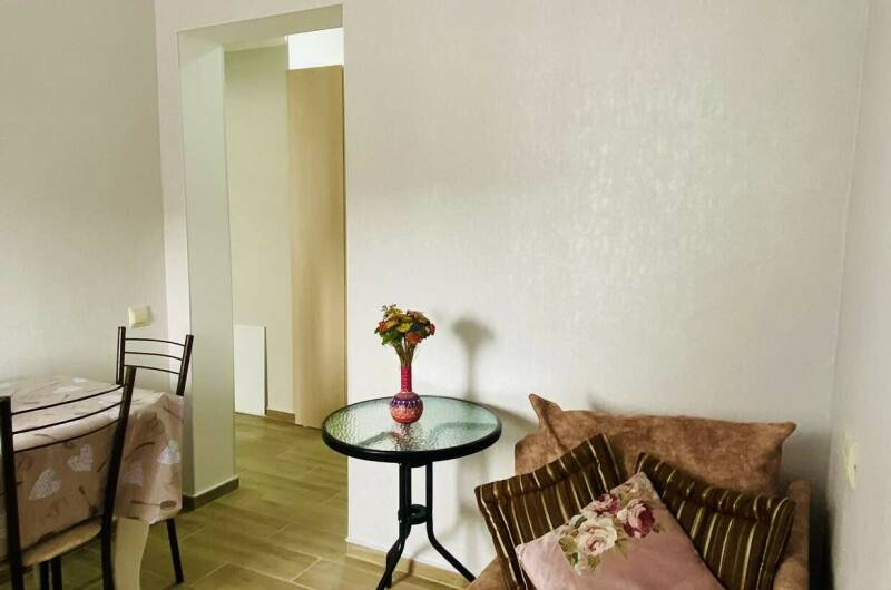 Апартаменты с кухней и отдельной спальней