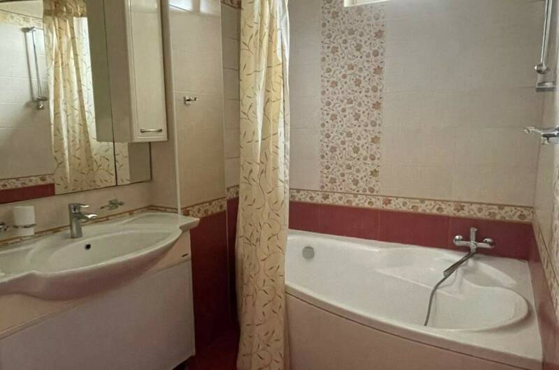 Трех местный номер с удобствами люкс