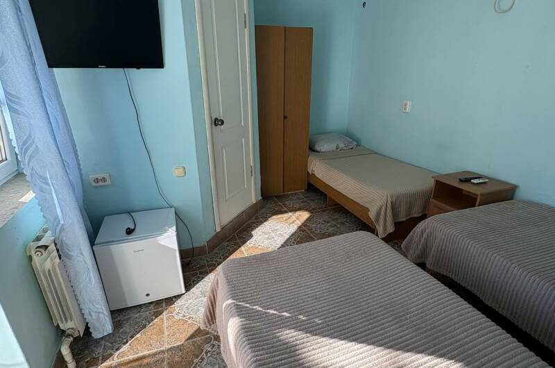 Трехместный номер стандарт с отдельным входом
