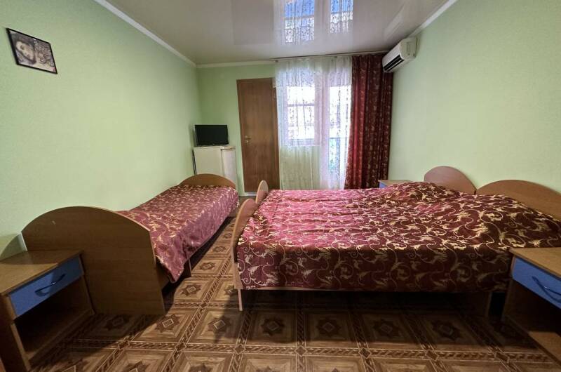 Трехместный номер с удобствами