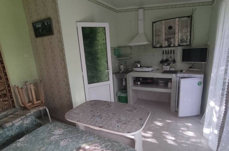 Домик на троих