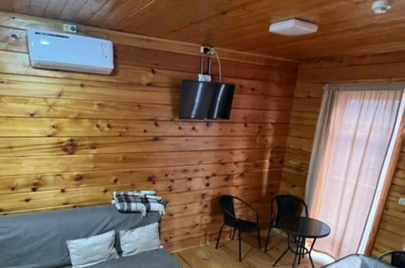 Коттедж из сибирского кедра шестиместный