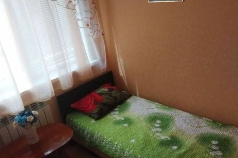 Одноместная комната с удобствами на этаже