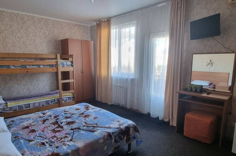 4-х мест. стандарт с балконом, 3-х раз питание вкл