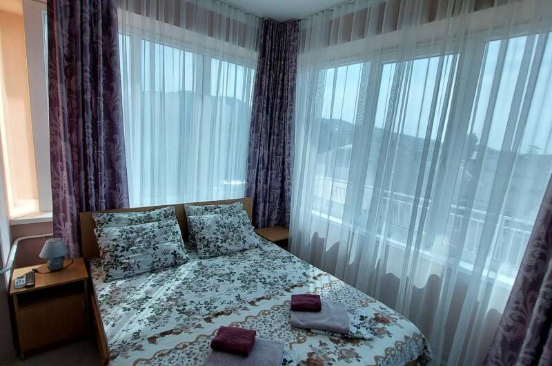 2-комн - балкон, кухня, на 4гостя, вид на море