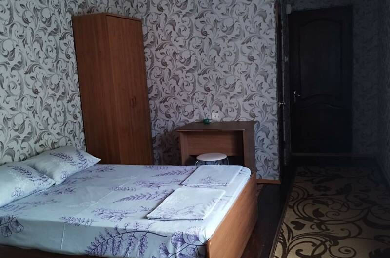 Трёхместный номер с удобствами