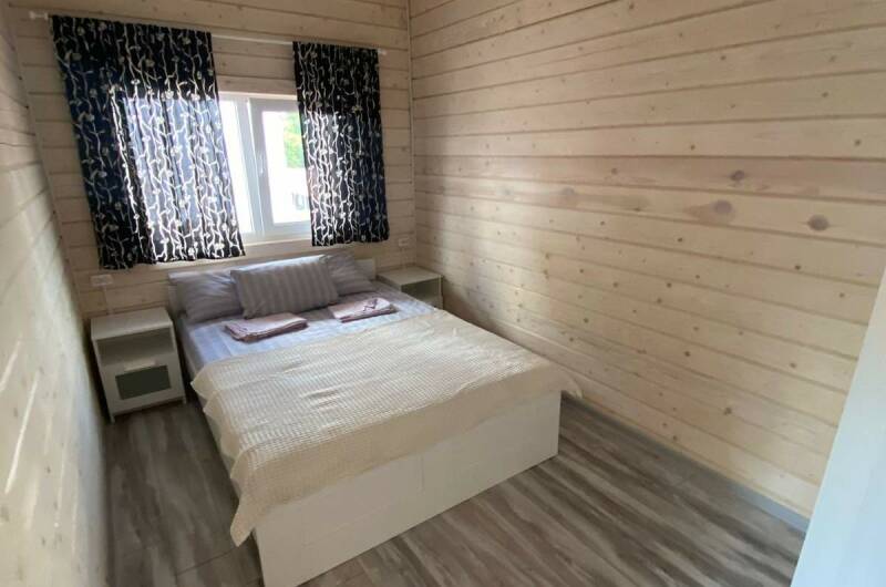 Номер двухкомнатный с кухней в доме из бруса