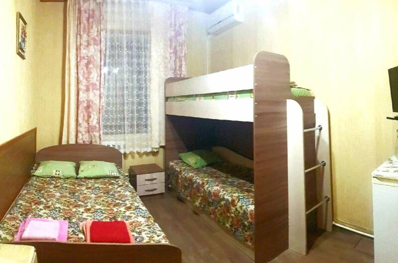 Однокомнатный с общей душевой 4 чел. (1 этаж)