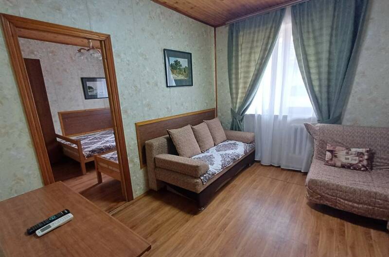 Двухкомнатный номер 5, 5чел. (2 этаж)