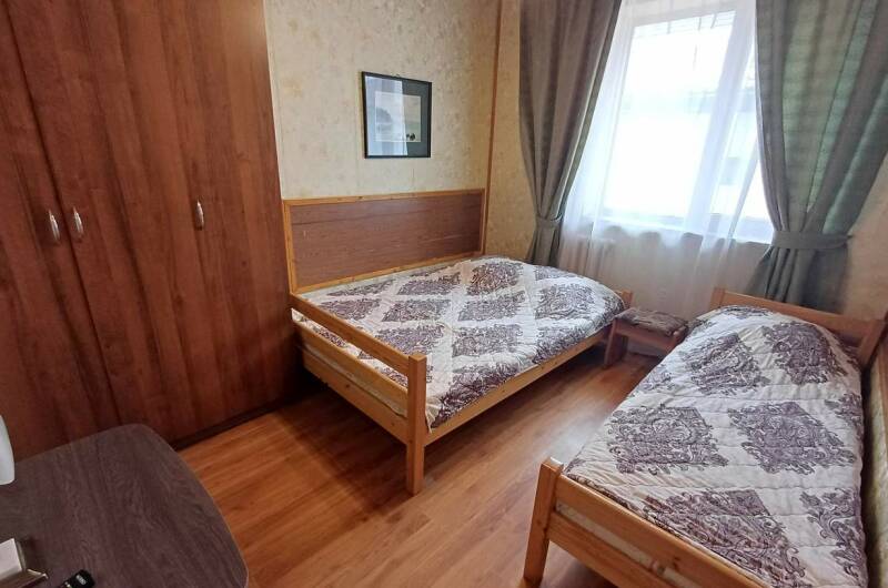Двухкомнатный номер 5, 5чел. (2 этаж)